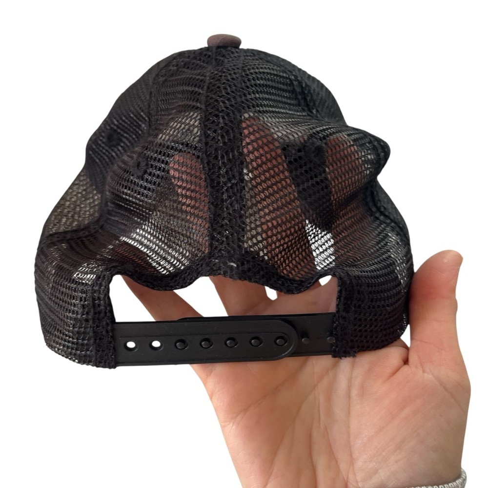Yellowstone National Park baseball cap mountain graphic mesh snapback gray black - Picture 8 of 12